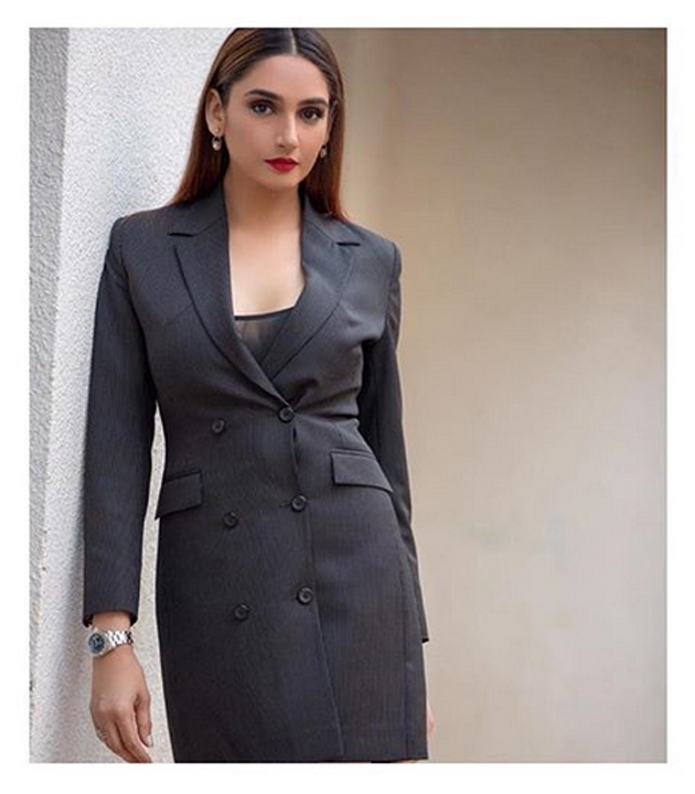 Ragini Dwivedi Instagram Pics